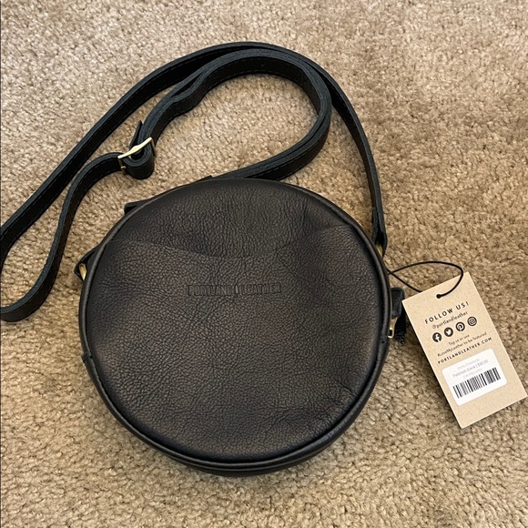 Portland Leather Small Round Black Leather Crossbody Bag - Picture 2 of 7